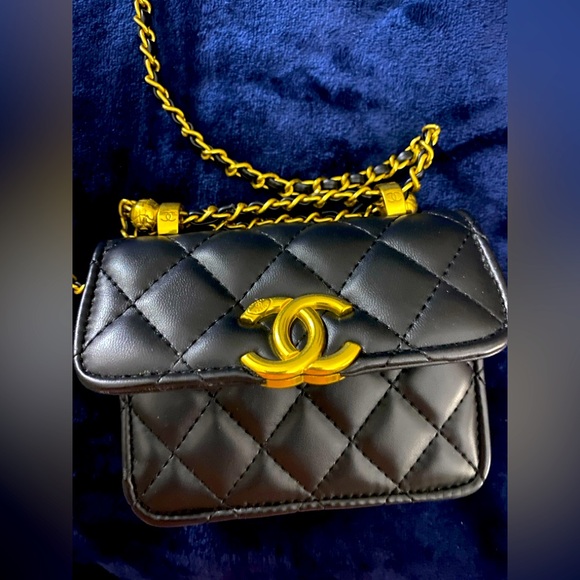 Beaute CC VIP Gift Make-up Crossbody Bag - Picture 4 of 7